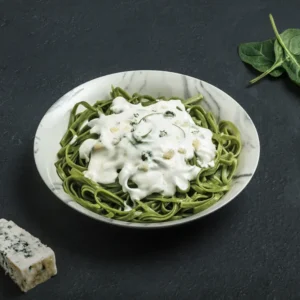 Tallarines de espinacas a los 4 quesos